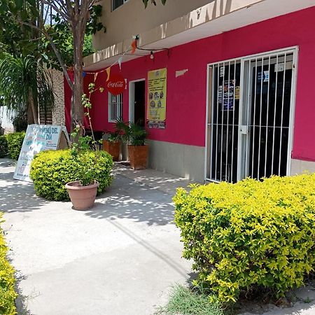 Hgen Rooms & Suites Los Mochis Exterior photo