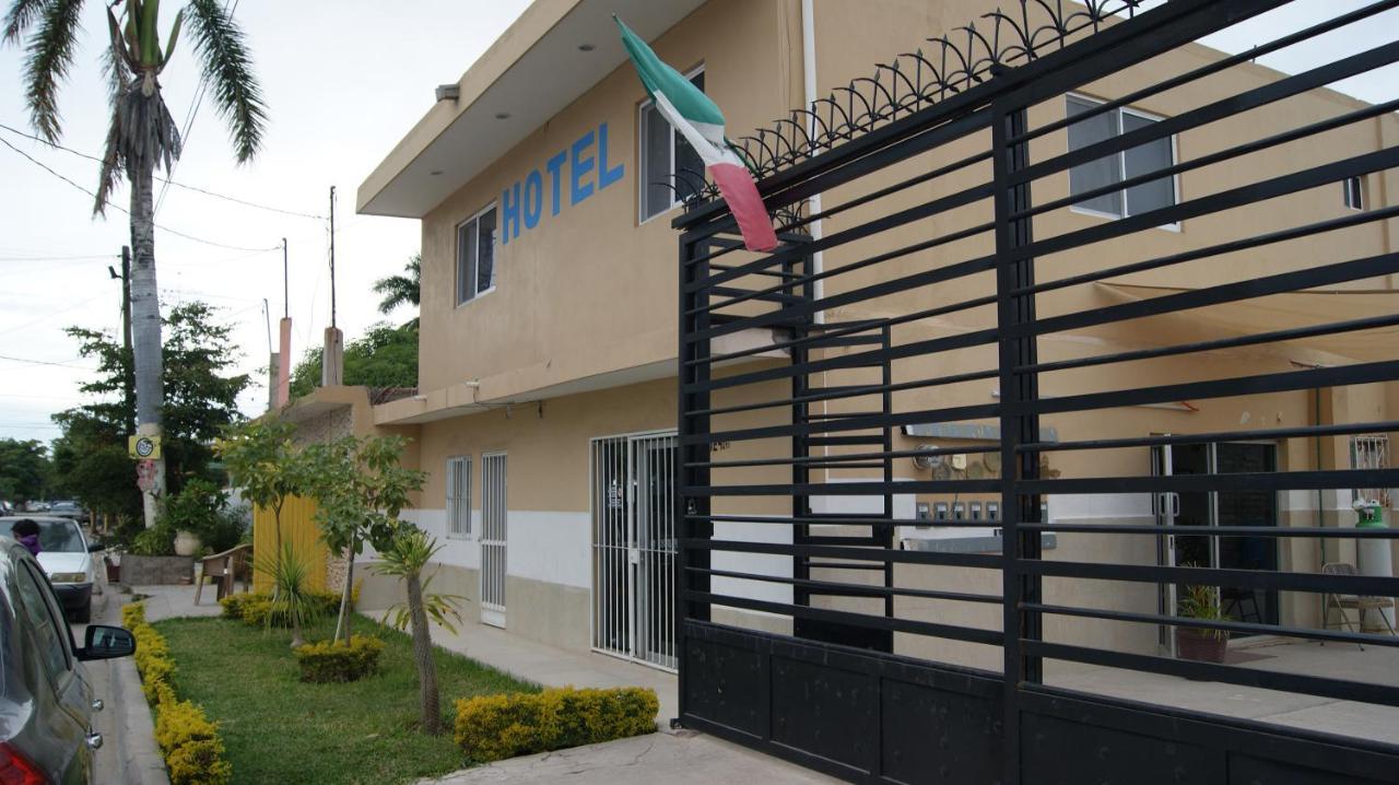 Hgen Rooms & Suites Los Mochis Exterior photo